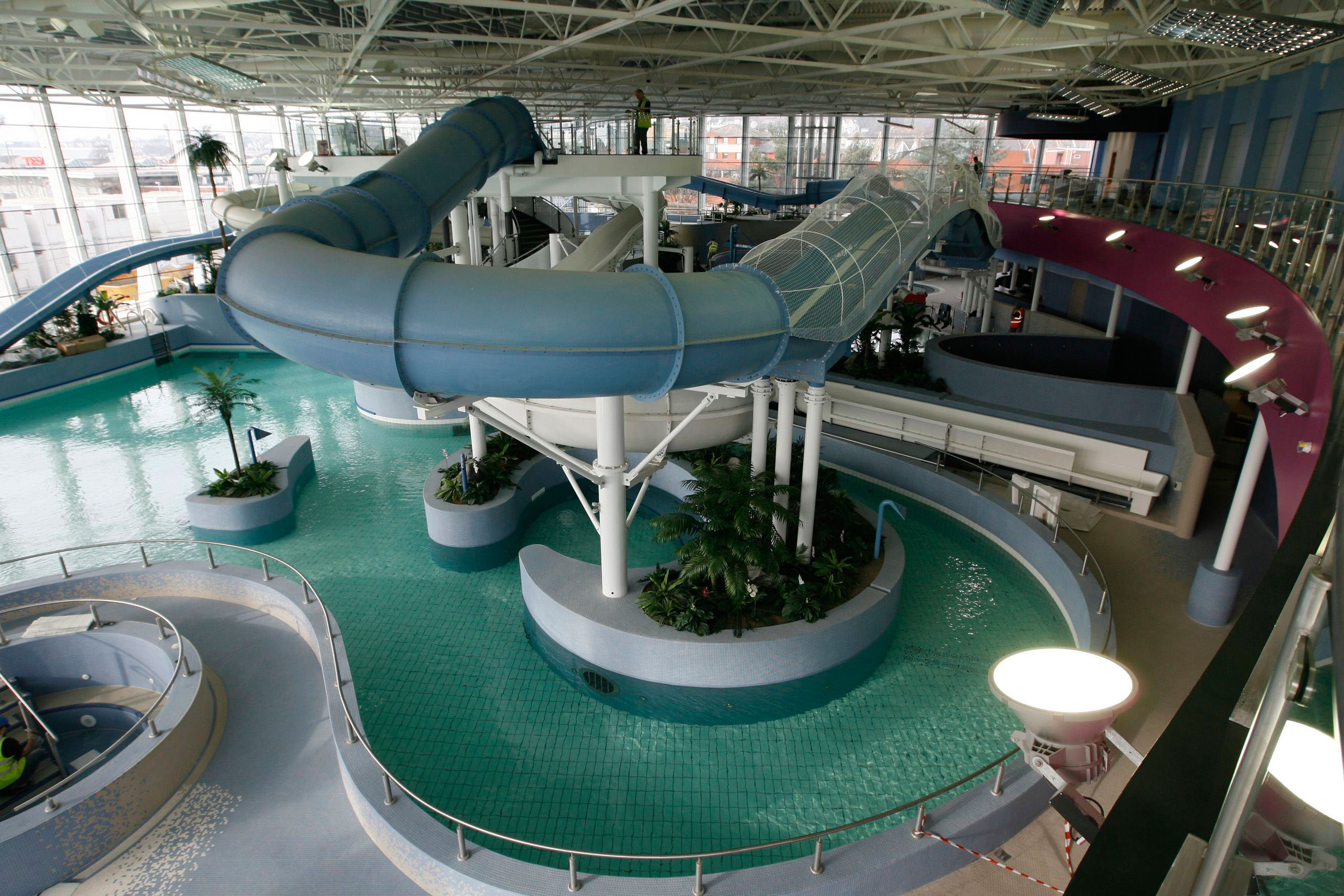 The shocking footage was captured inside the popular LC 2 water park in Swansea