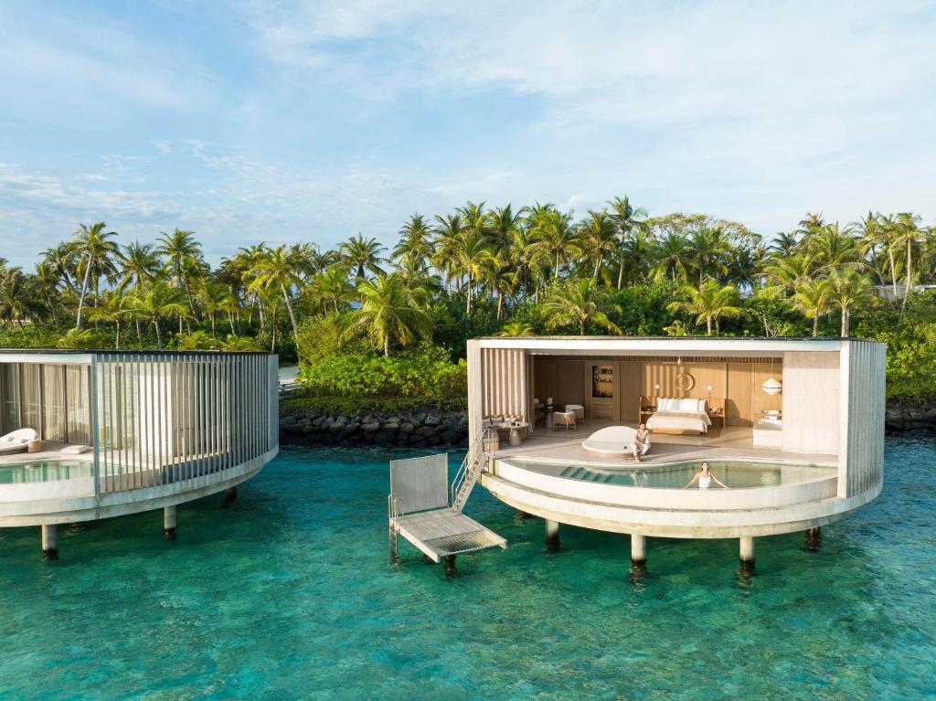 The Love Island pair stayed at the luxurious surroundings of The Ritz Carlton Maldives in a £10,000 a night villa