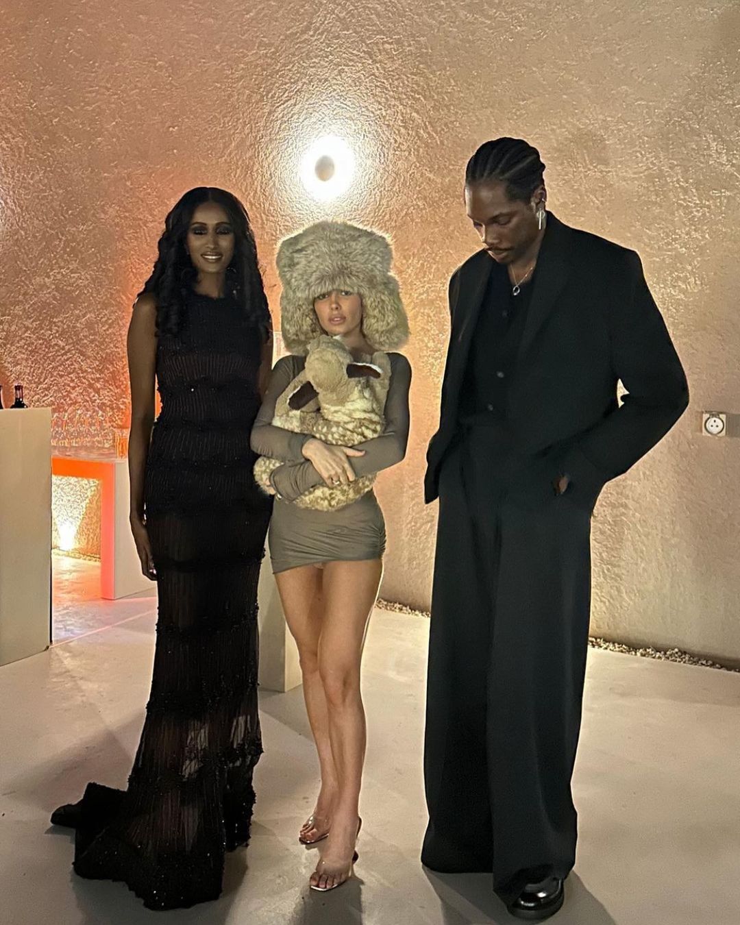 Bianca's fur hat and posing habits have been lifted by Kim, said a body language expert