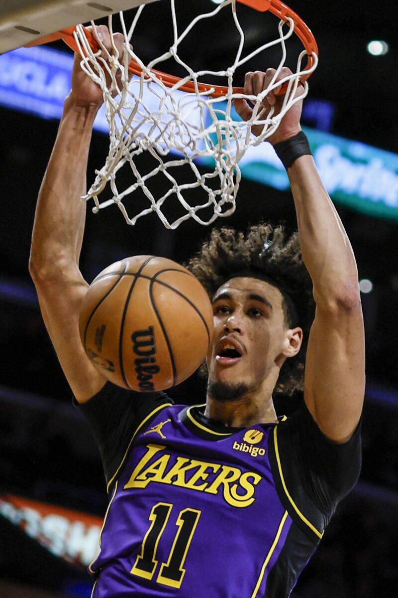 Jaxson Hayes dunks in the first half.