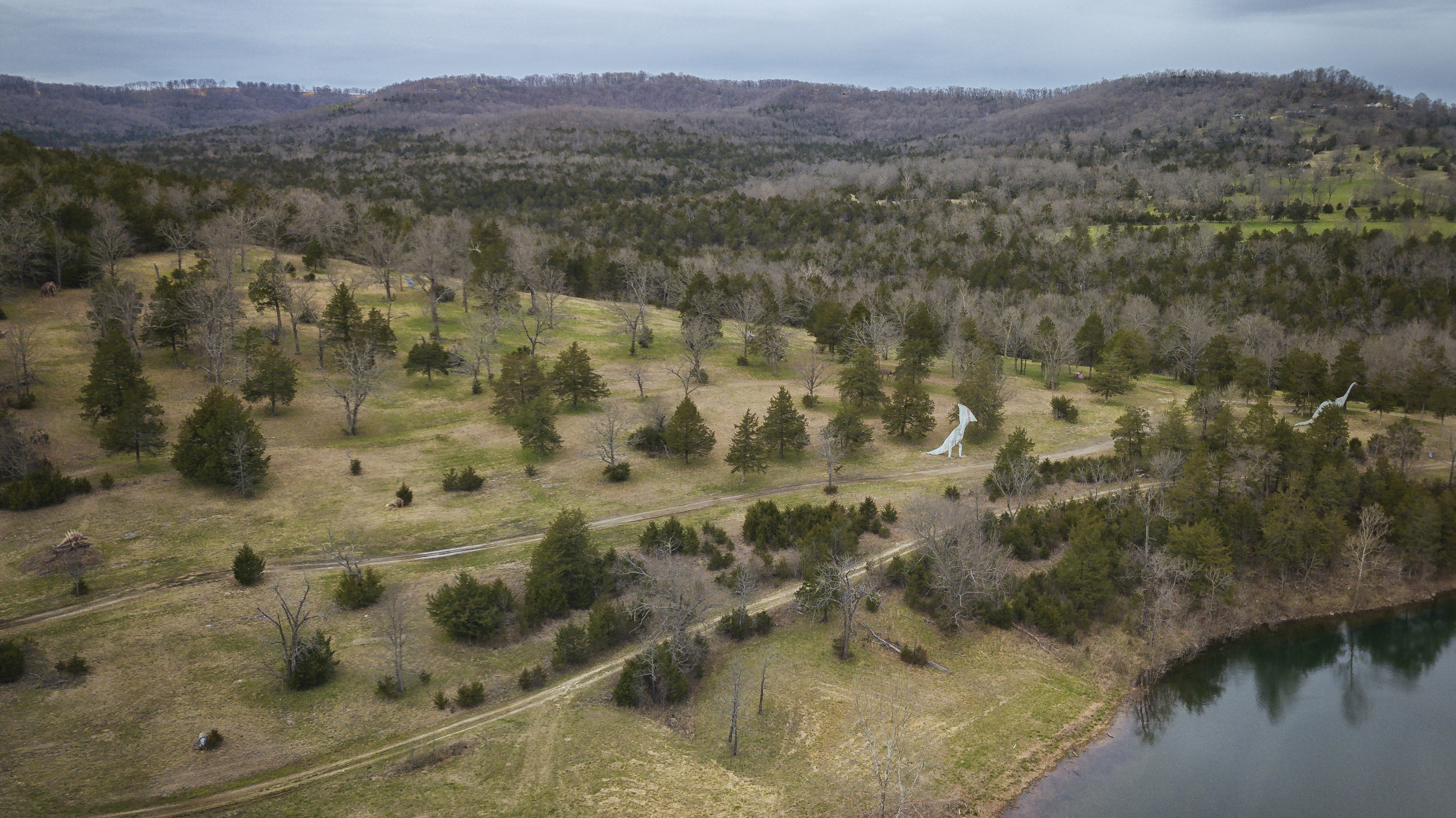 It was established in 1967 and grew to become the largest dinosaur park in the world