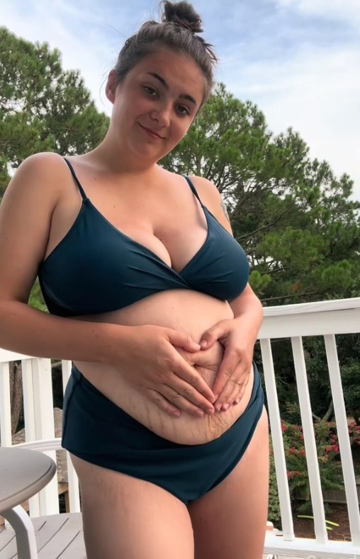 TikTok user Jayde showed off her postpartum figure in a two-piece swimsuit