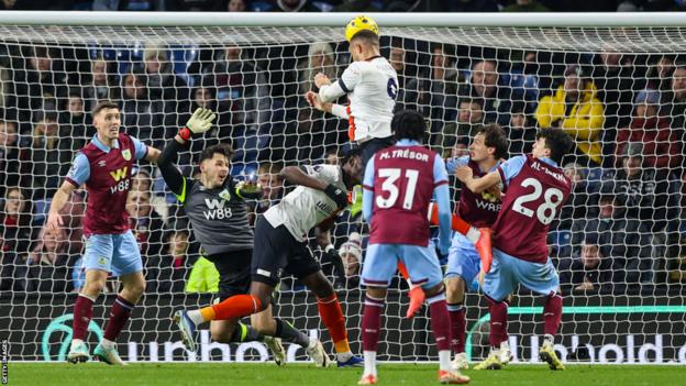 Luton equalise against Burnley in the Premier League