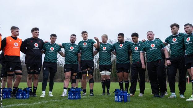 Dafydd Jenkins addresses Wales 2024 Six Nations squad in training