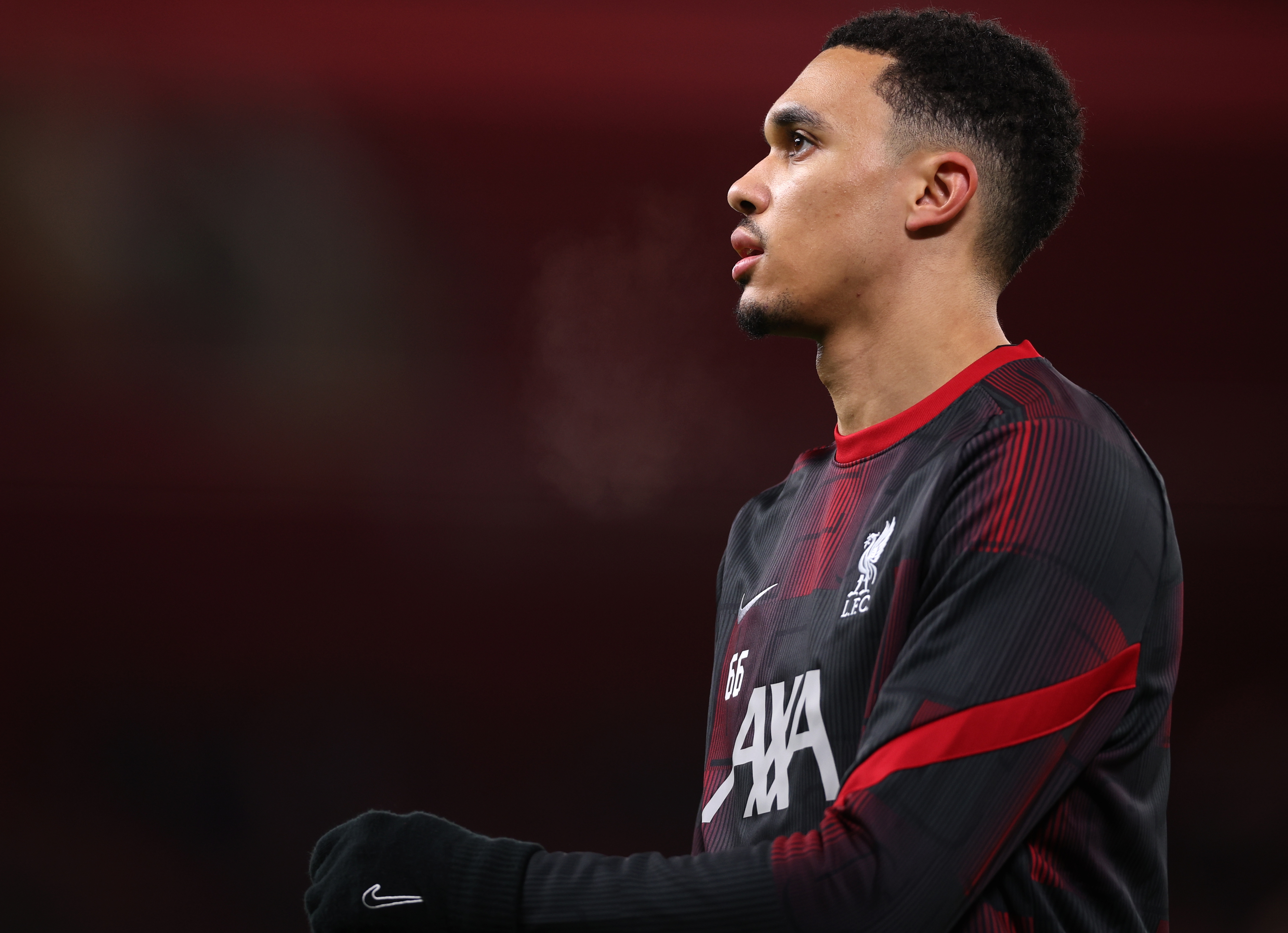 Klopp has to decide whether or not to star Trent Alexander-Arnold