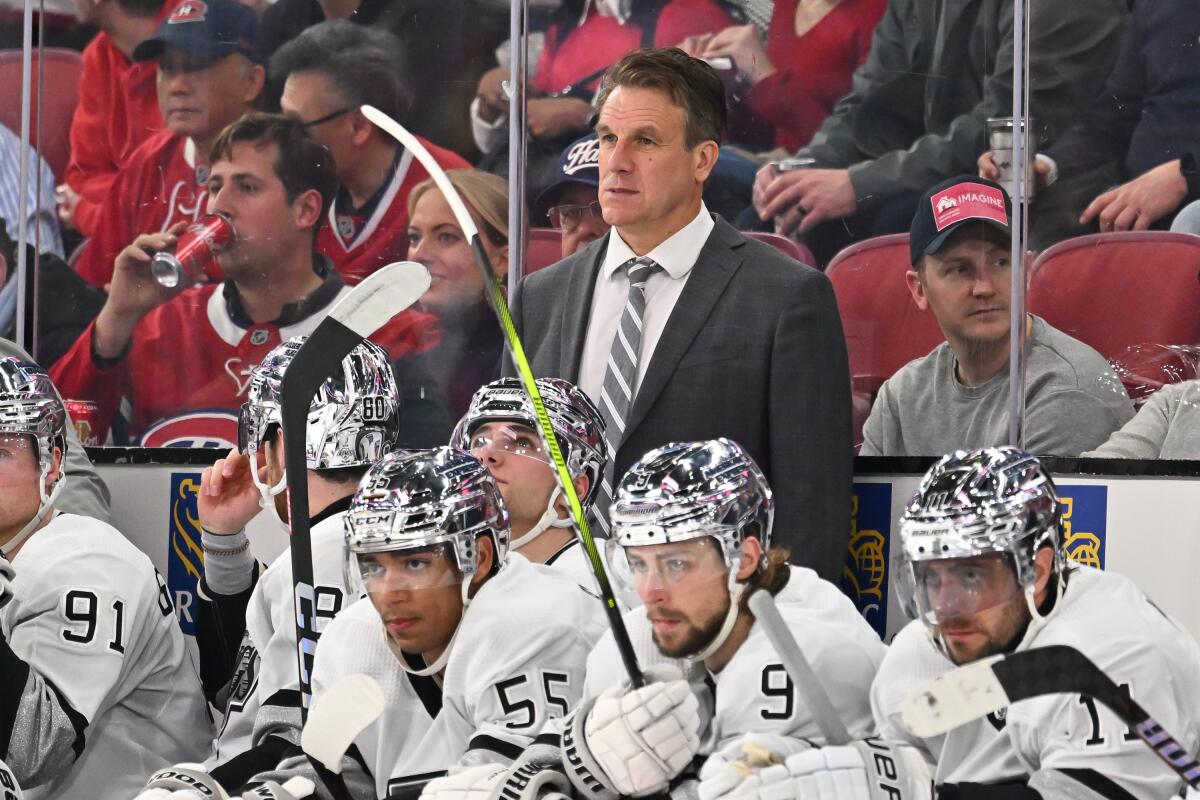 Kings assistant coach Jim Hiller handles bench duties in a game against the Montreal Canadiens on Dec. 7, 2023.