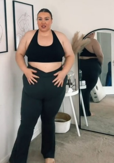 The leggings, which cost £11, fitted perfectly around her curves