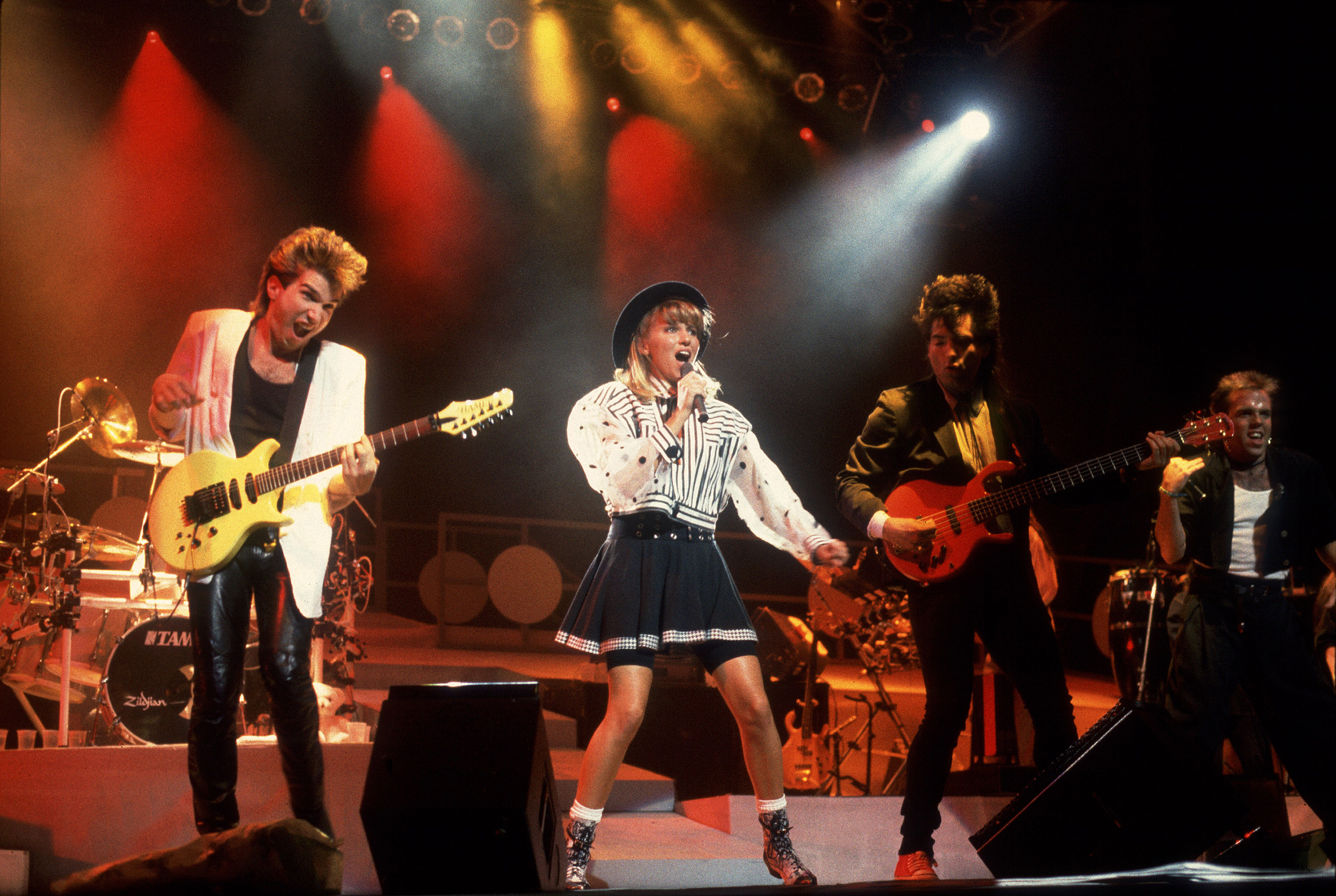 The star performing 1988