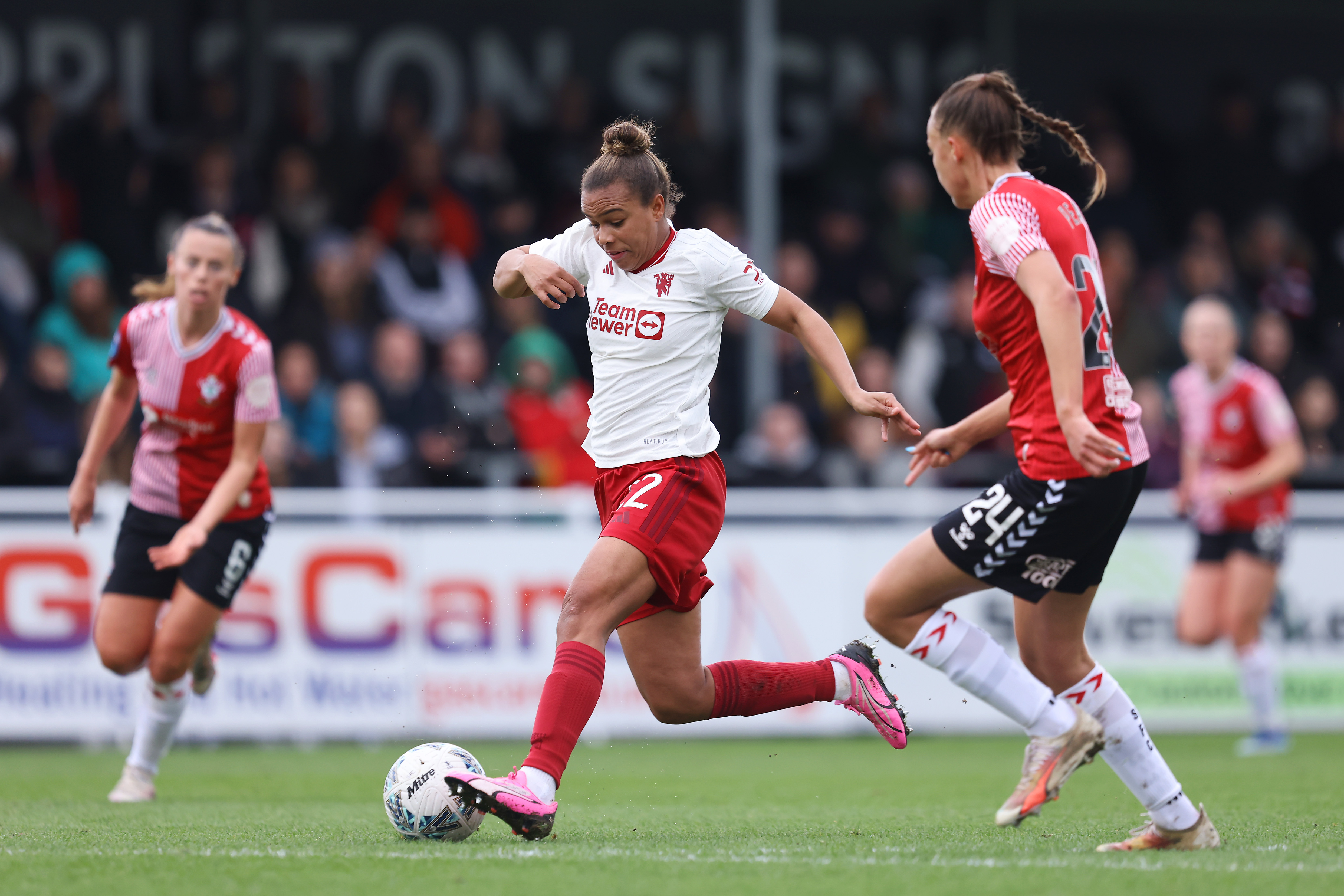 EASTLEIGH, HAMPSHIRE – FEBRUARY 11: Nikita Parris of Manchester United runs with the ball from Paige Peake of Southampton FC during the Adobe Women’s FA Cup Fifth Round match between Southampton F.C. and Manchester United at Silverlake Stadium on February 11, 2024 in Eastleigh, Hampshire. (Photo by Charlie Crowhurst – The FA/The FA via Getty […]