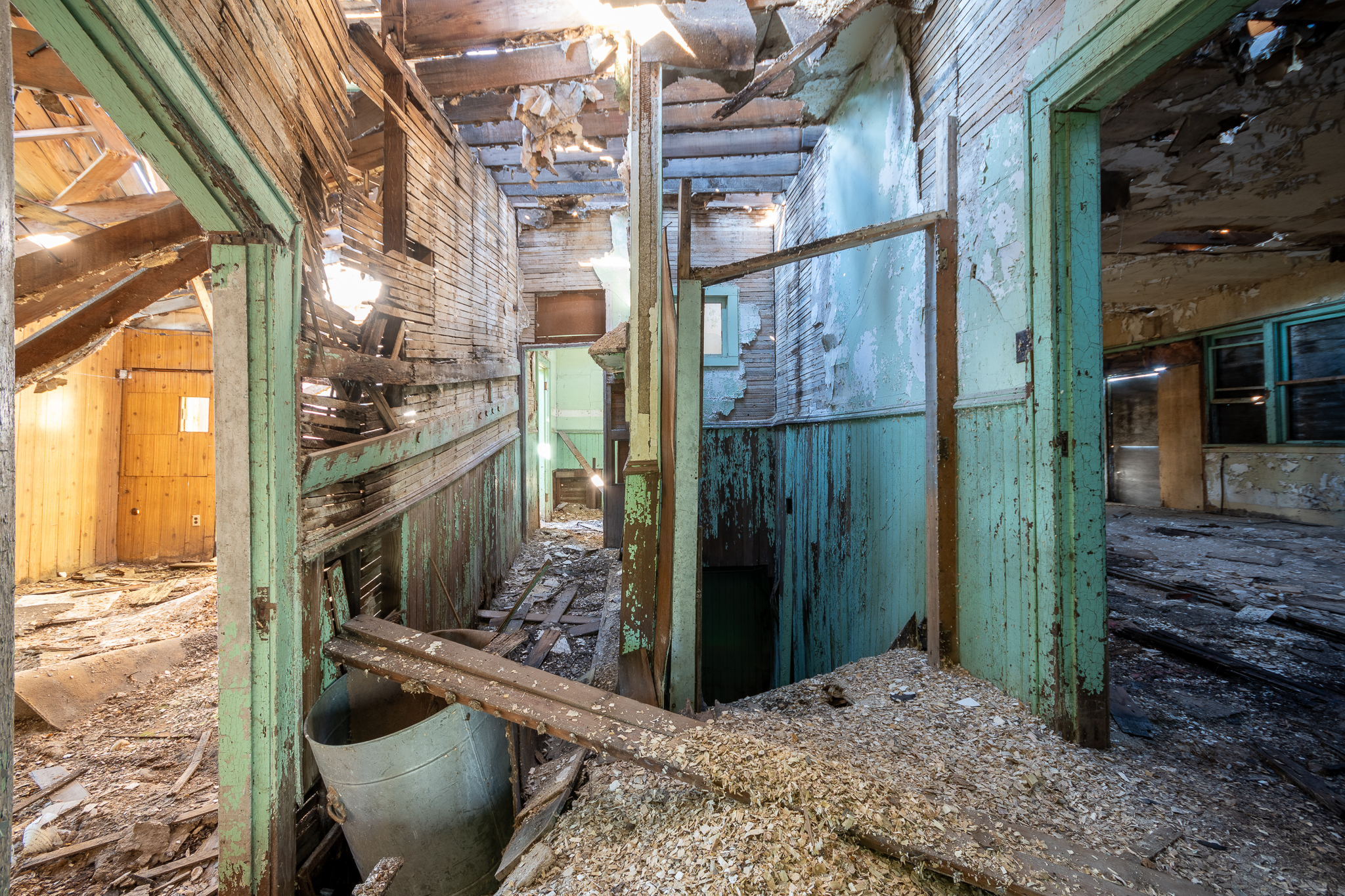 Footage from inside the school that's falling apart in a dangerous condition