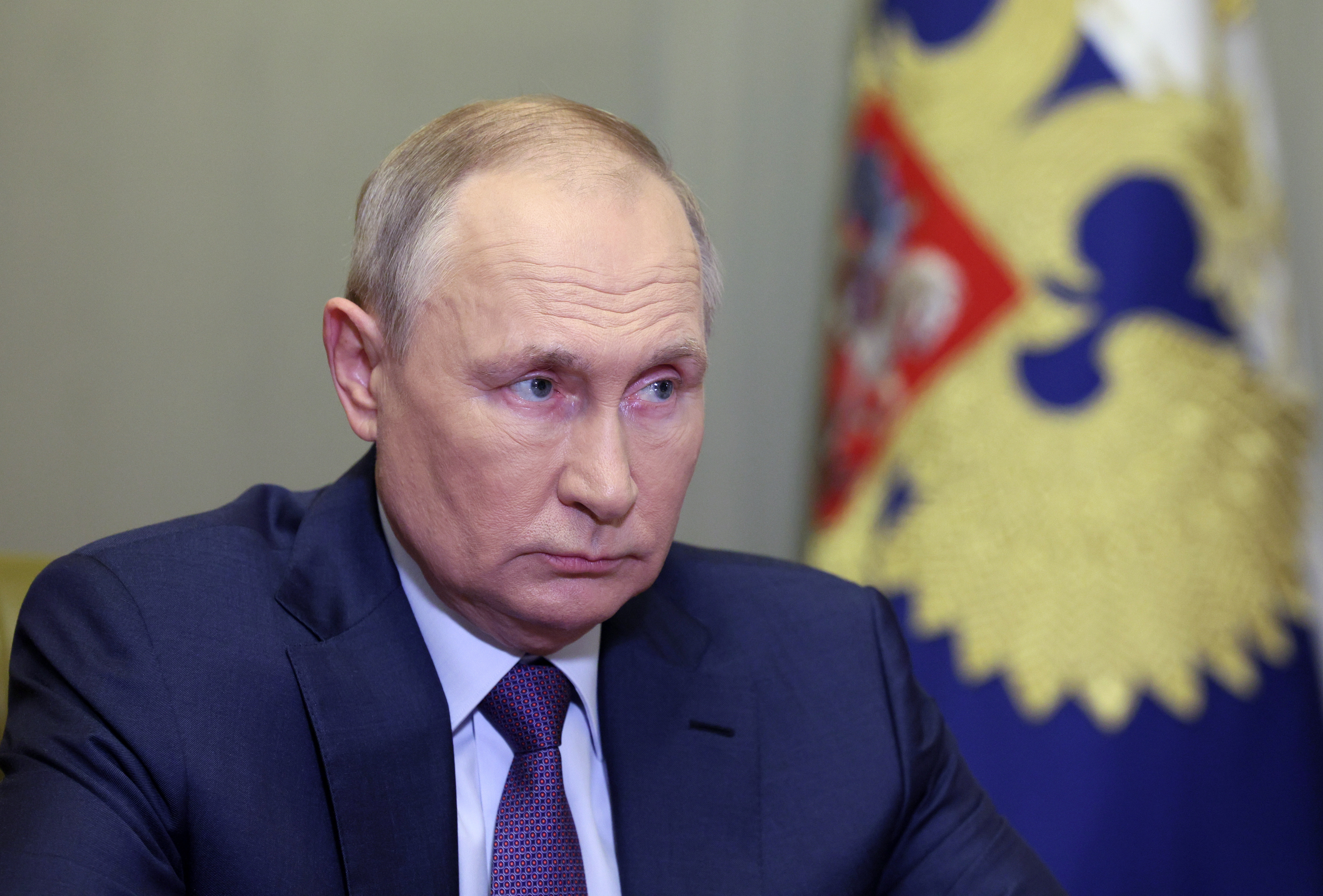 Putin's fall is linked to Ukraine retaking Crimea