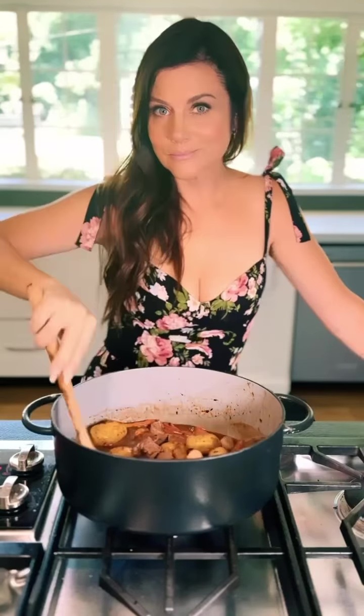 Tiffani frequently shares cooking videos on Instagram