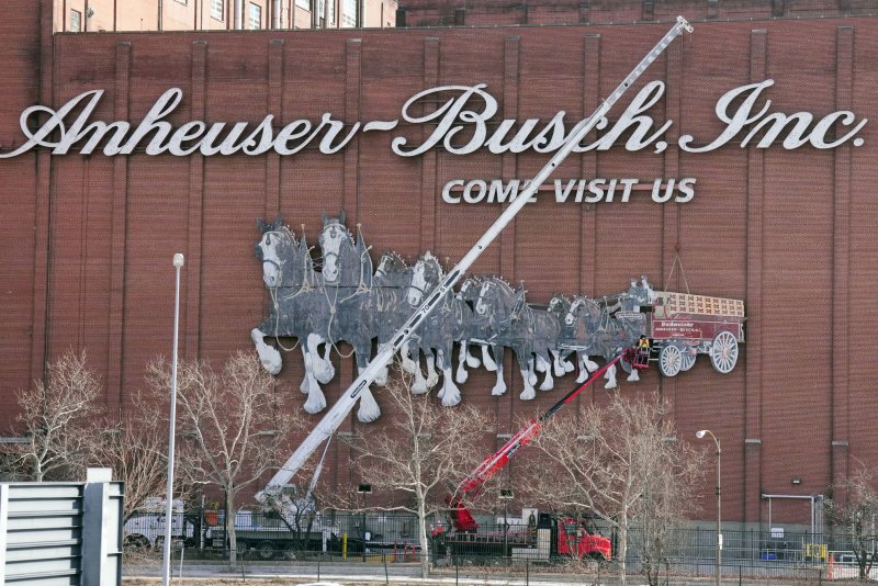 Anheuser-Busch, the nation's largest brewer, reached a tentative five-year contract agreement Wednesday with the Teamsters union to avert a strike at midnight Thursday, and keep 5,000 workers from walking off the job. The deal includes a 23% raise over the life of the contract. File photo by Bill Greenblatt/UPI