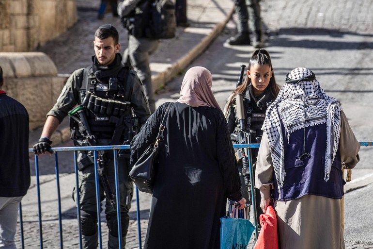  Israeli forces take measures against Palestinians gathering at Lions' Gate