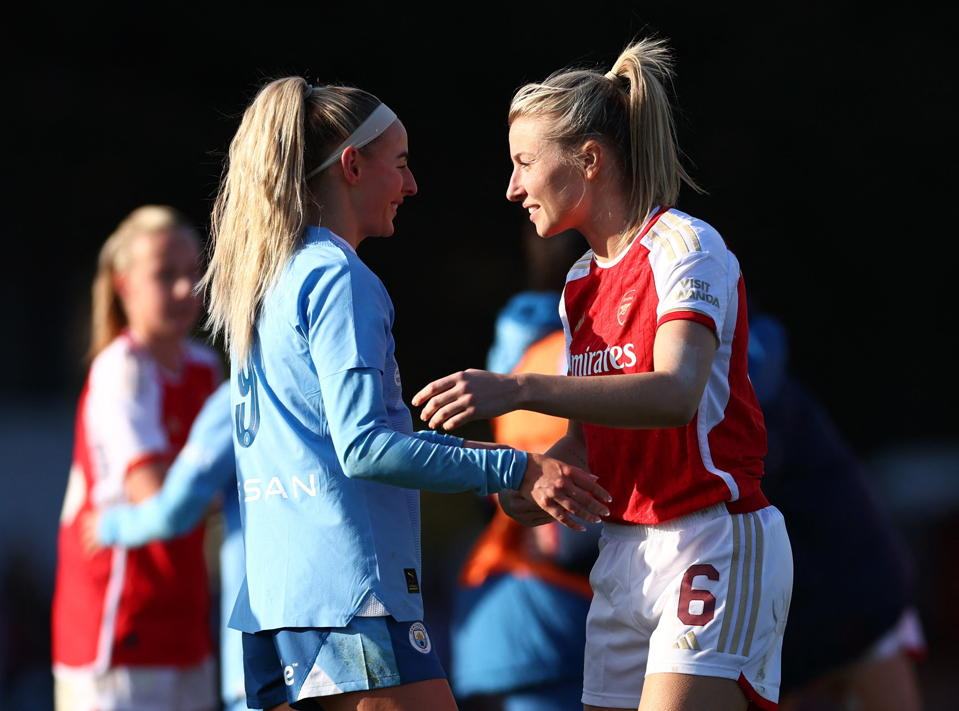 Soccer Football – Women’s FA Cup – Fifth Round – Arsenal v Manchester City – Meadow Park, Borehamwood, Britain – February 11, 2024 Manchester City’s Chloe Kelly and Arsenal’s Leah Williamson after the match Action Images via Reuters/Andrew Boyers