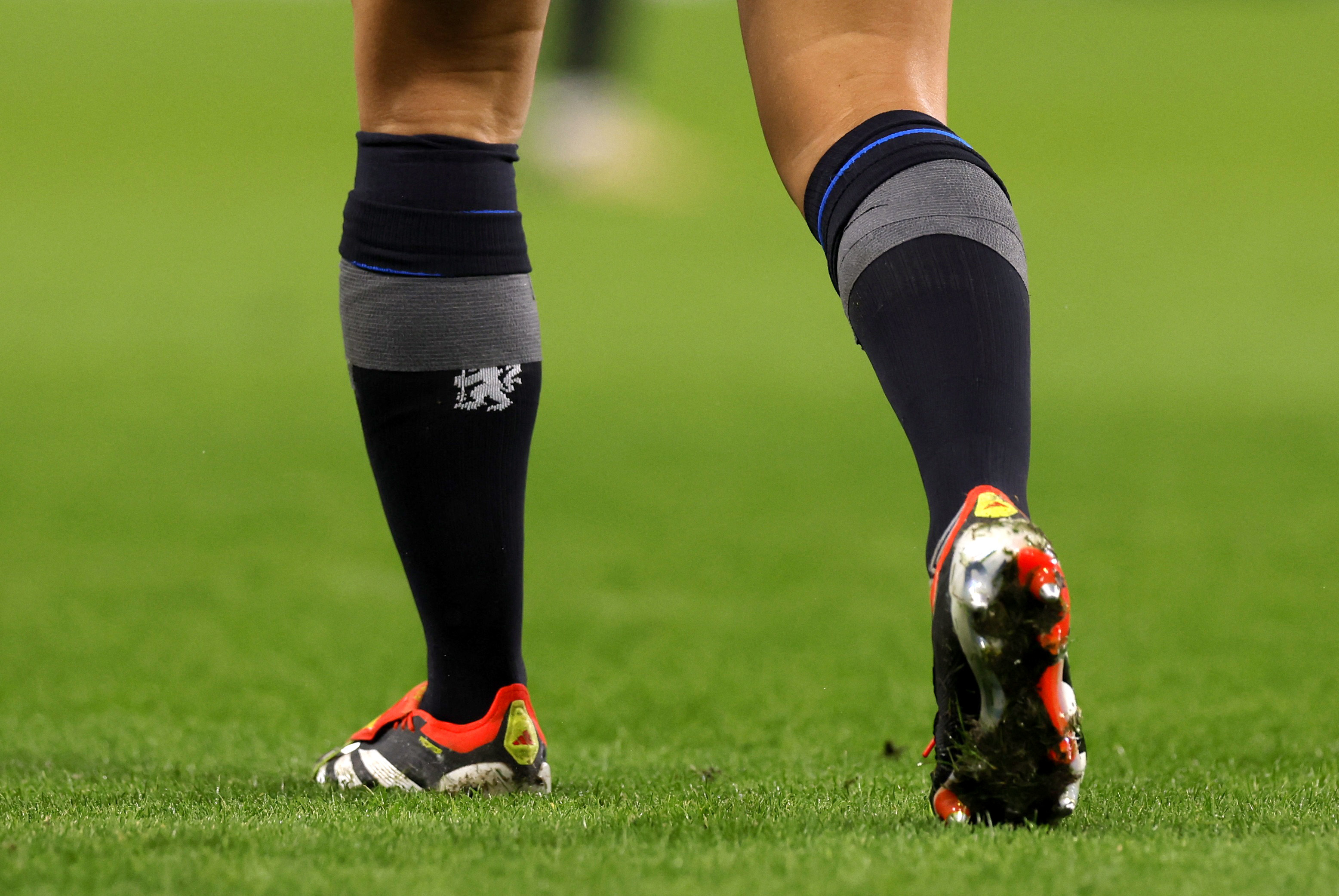 A clash sock colours for the rivals resulted in the Gunners having to wear obtained from the Blues' club store at Stamford Bridge