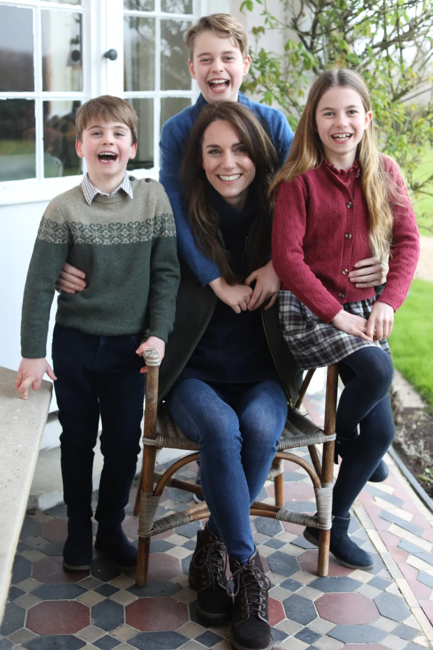 Kate recently apologised for editing her Mother’s Day family photo