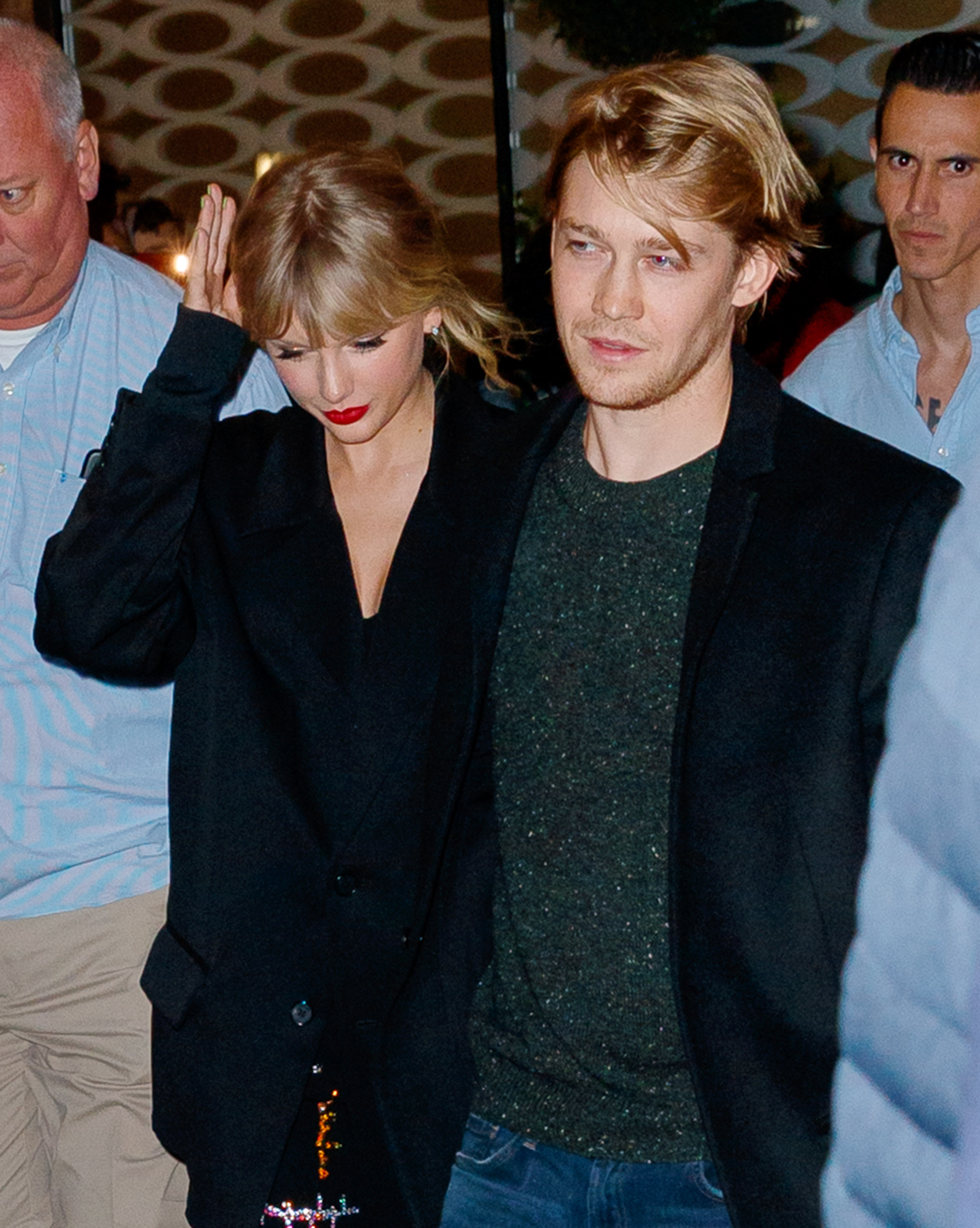 Taylor Swift and English actor Joe Alwyn