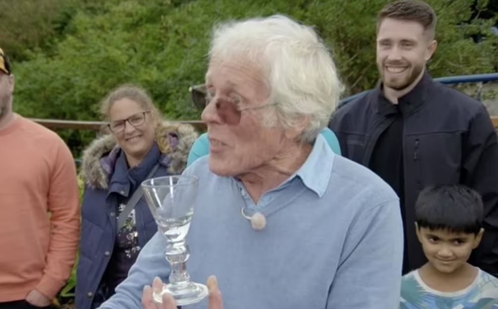 Antiques Roadshow expert Andy McConnell jokingly offered to buy it for £1