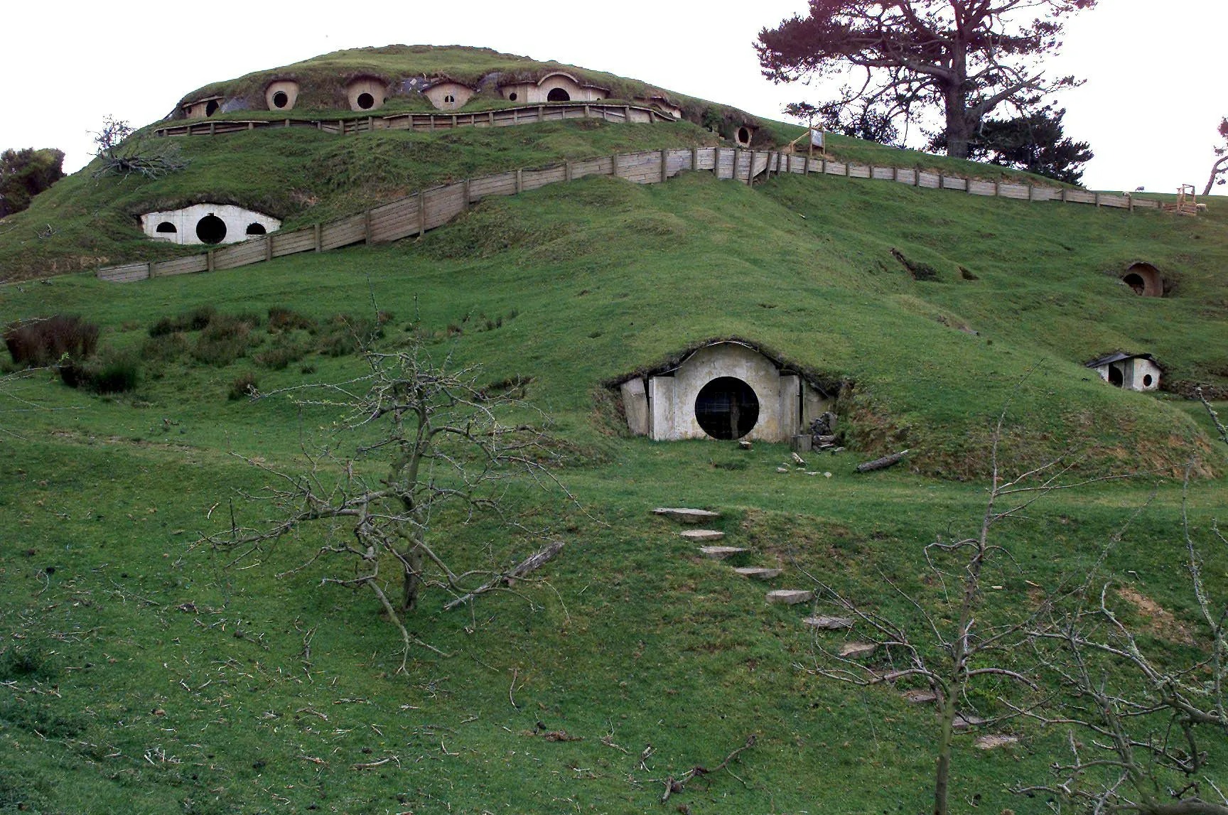 Future homes on the Moon could resemble Hobbit holes, buried in the ground