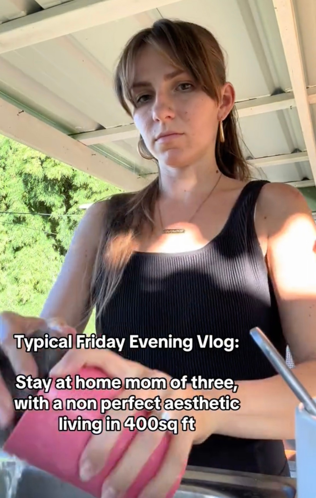 TikTok user Juli showed her followers around her 400-square-foot home in Hawaii