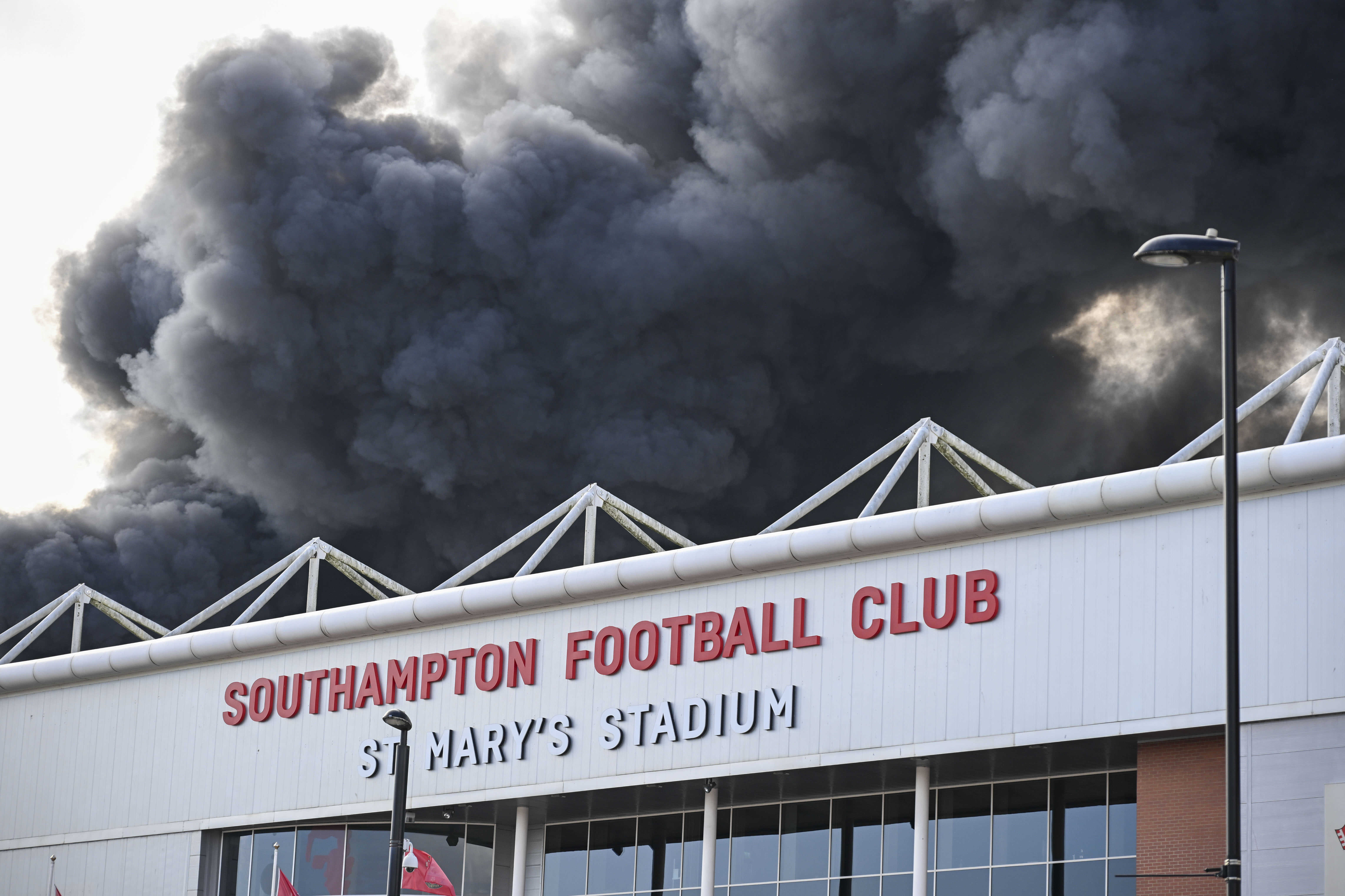 A huge fire near to Southampton's home forced their stadium to be evacuated