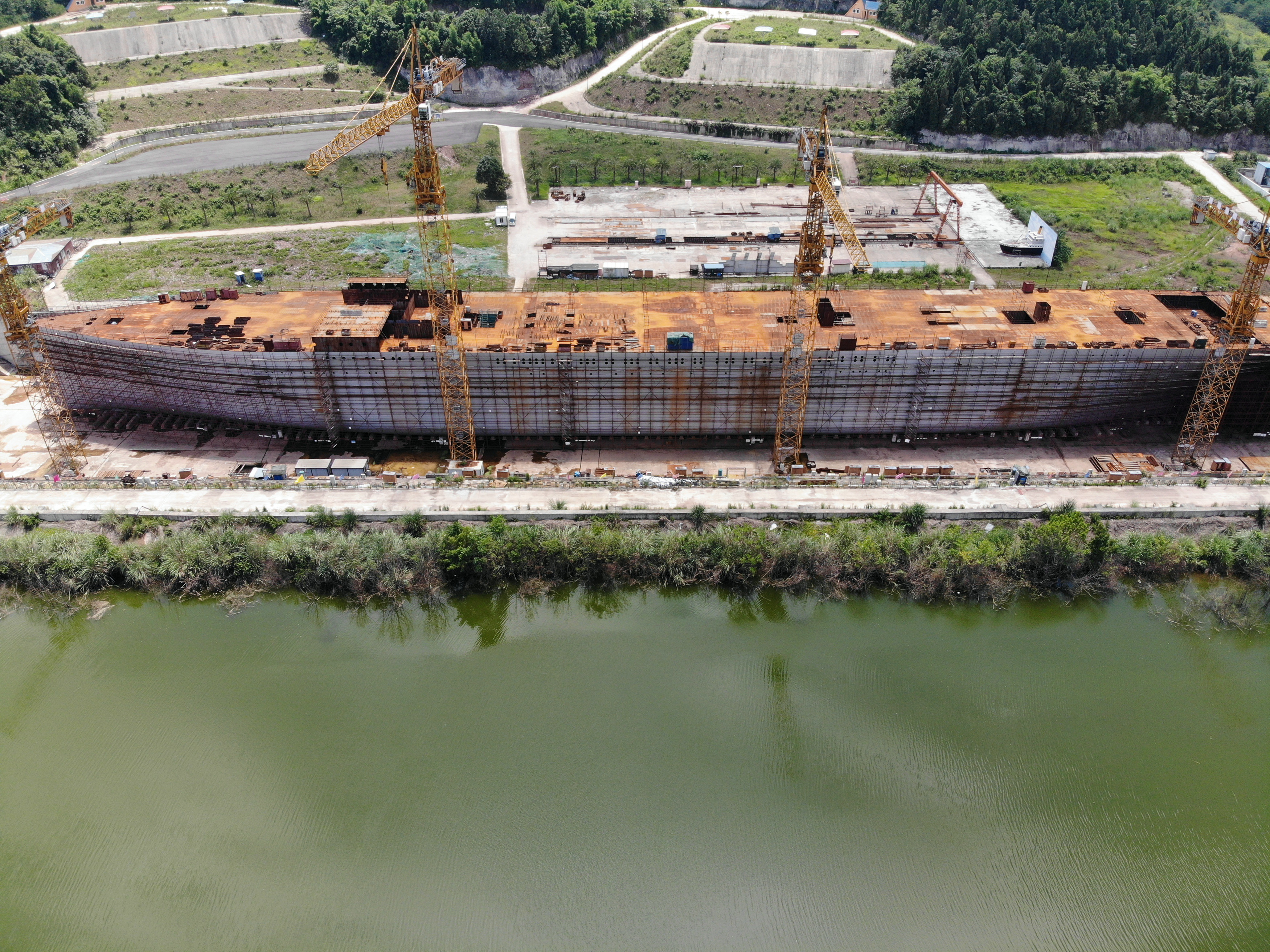 The Romandisea Titanic was set to be the first ever full-sized Titanic replica weighing 50,000 tons and being 800ft long