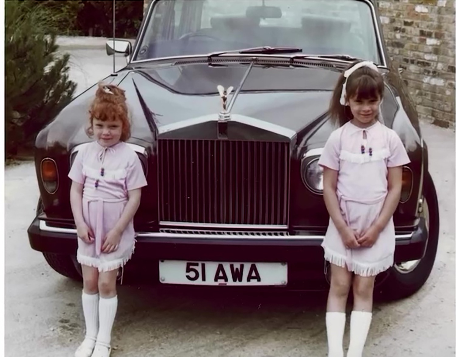 David Beckham posted a pic of Posh and sister Louise in front of their dad’s Rolls-Royce