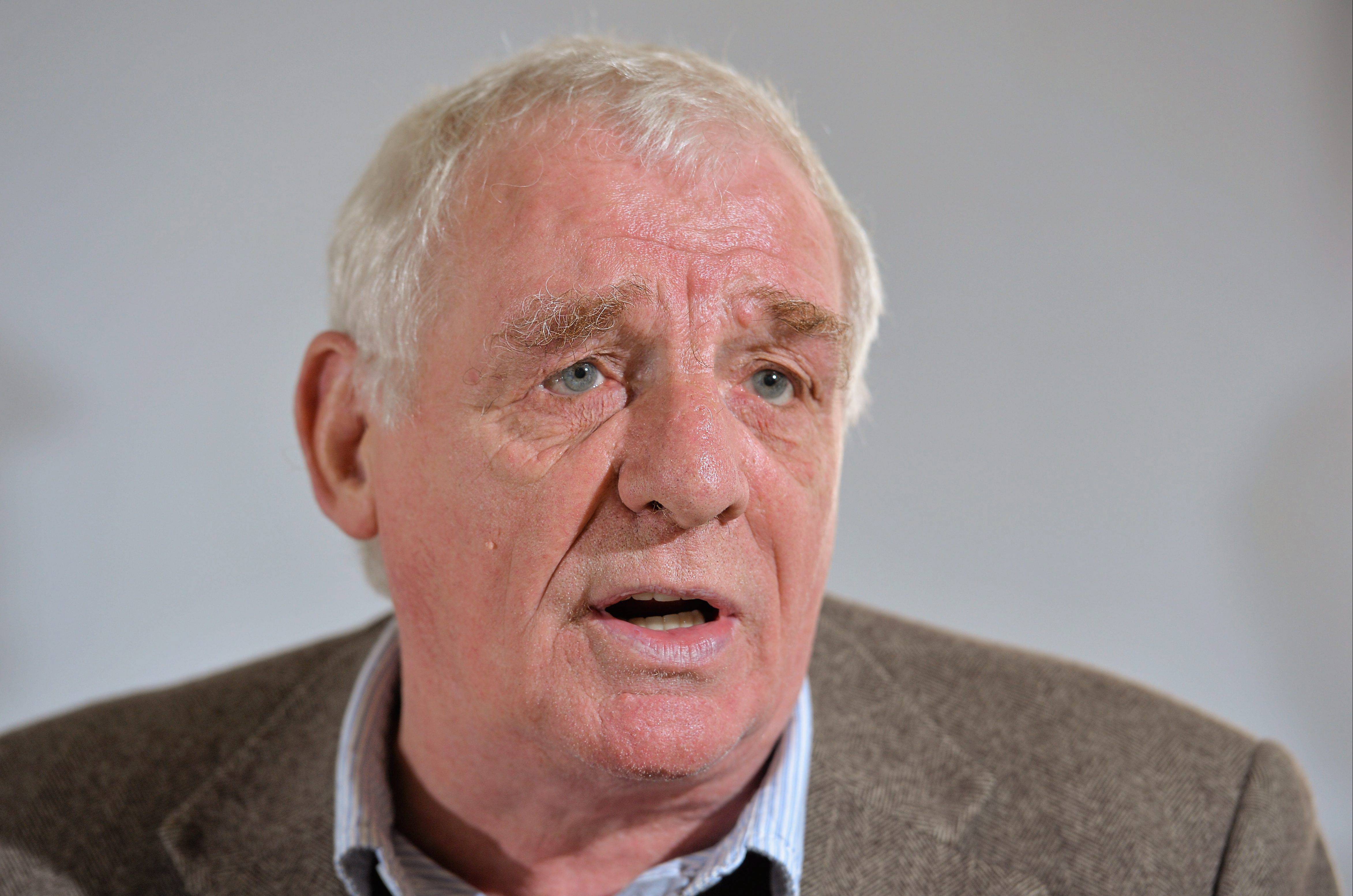 Pundit and former Republic of Ireland player Eamon Dunphy has opened up about George Best