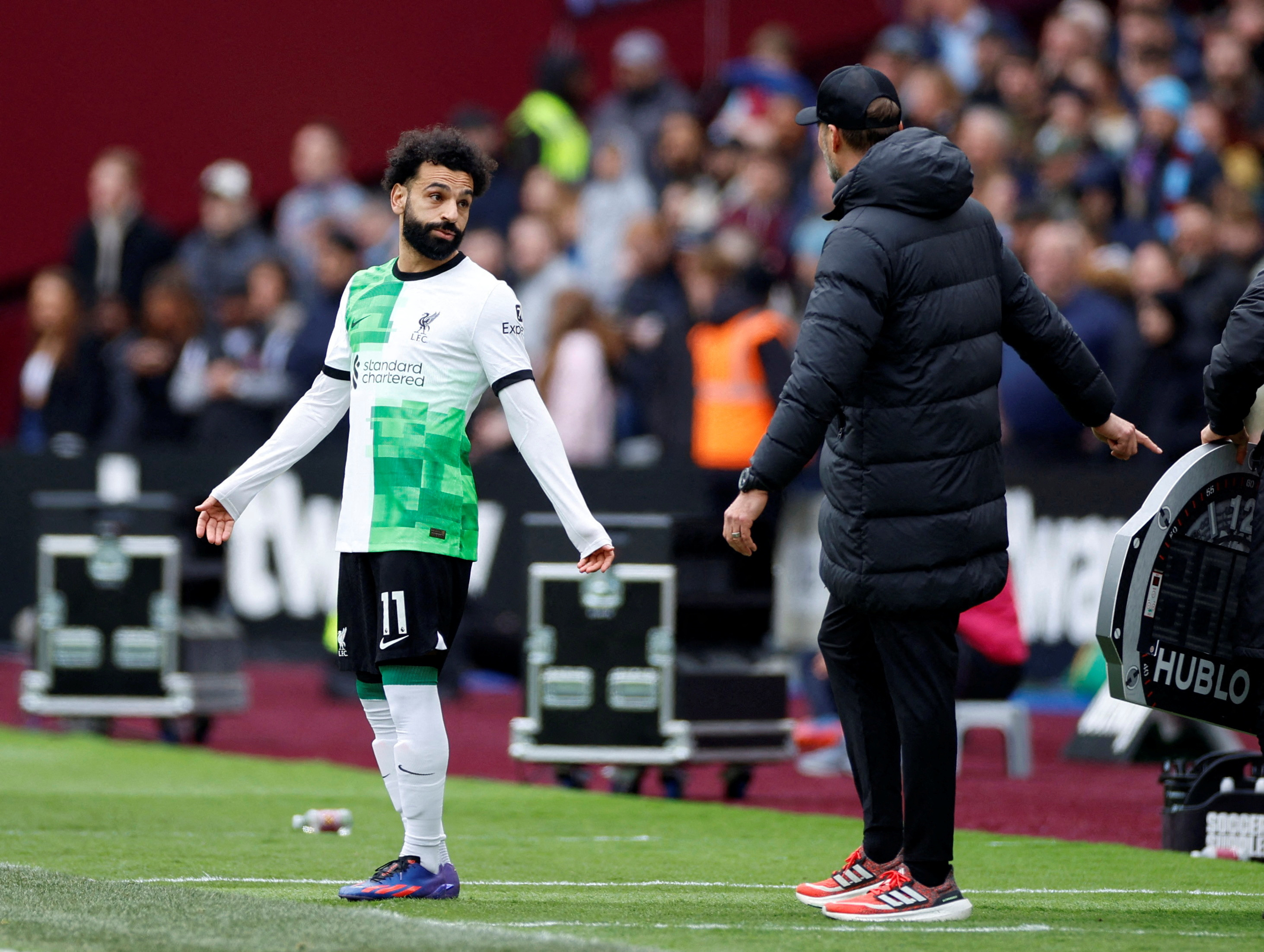 Soccer Football – Premier League – West Ham United v Liverpool – London Stadium, London, Britain – April 27, 2024 Liverpool’s Mohamed Salah talks to manager Juergen Klopp Action Images via Reuters/John Sibley NO USE WITH UNAUTHORIZED AUDIO, VIDEO, DATA, FIXTURE LISTS, CLUB/LEAGUE LOGOS OR ‘LIVE’ SERVICES. ONLINE IN-MATCH USE LIMITED TO 45 IMAGES, NO […]