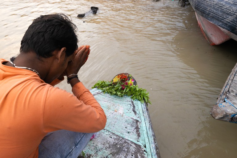 Varanasi boatmen