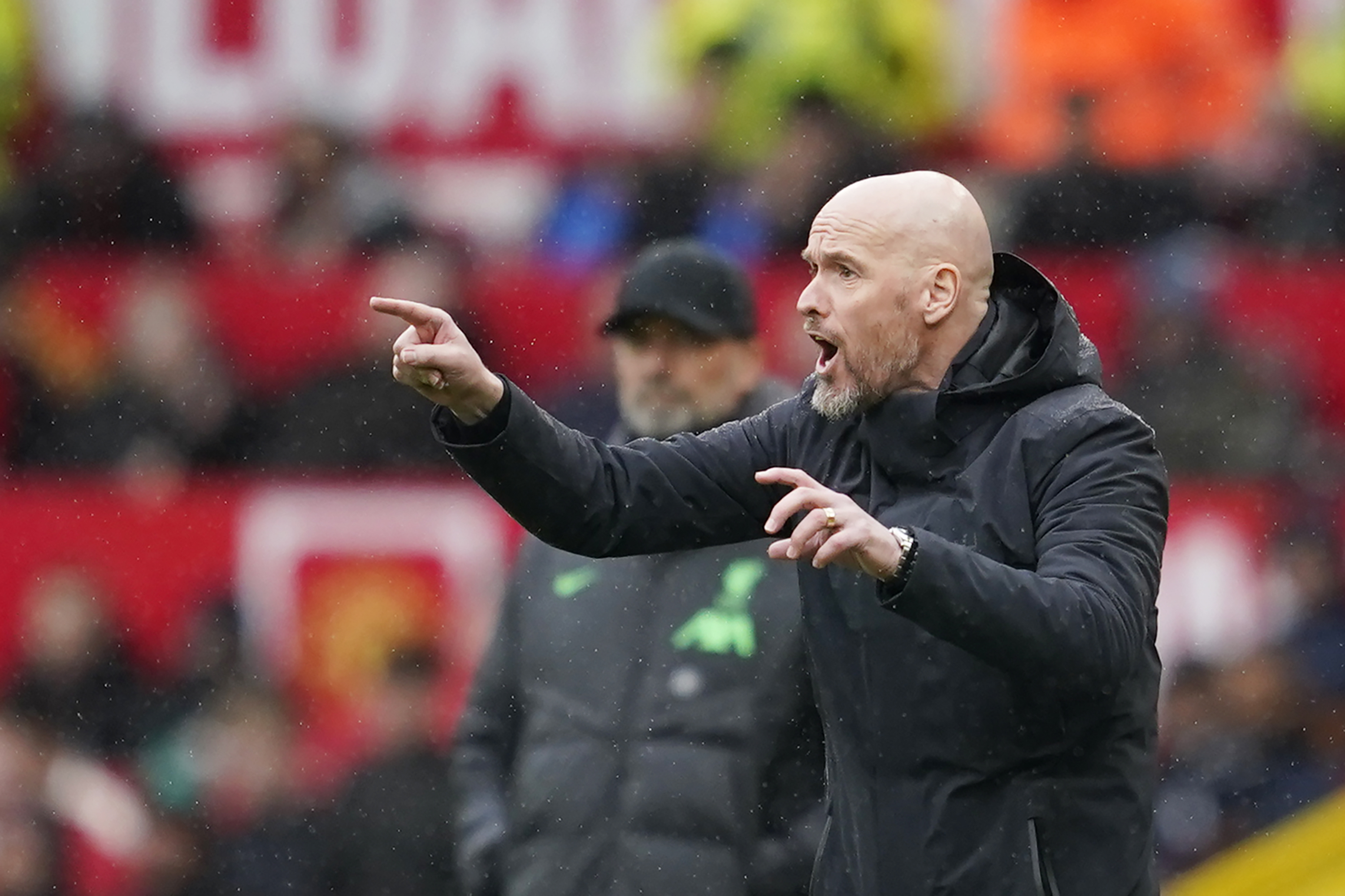 Man Utd fans called on Erik ten Hag to go after not managing a shot on target in the first half