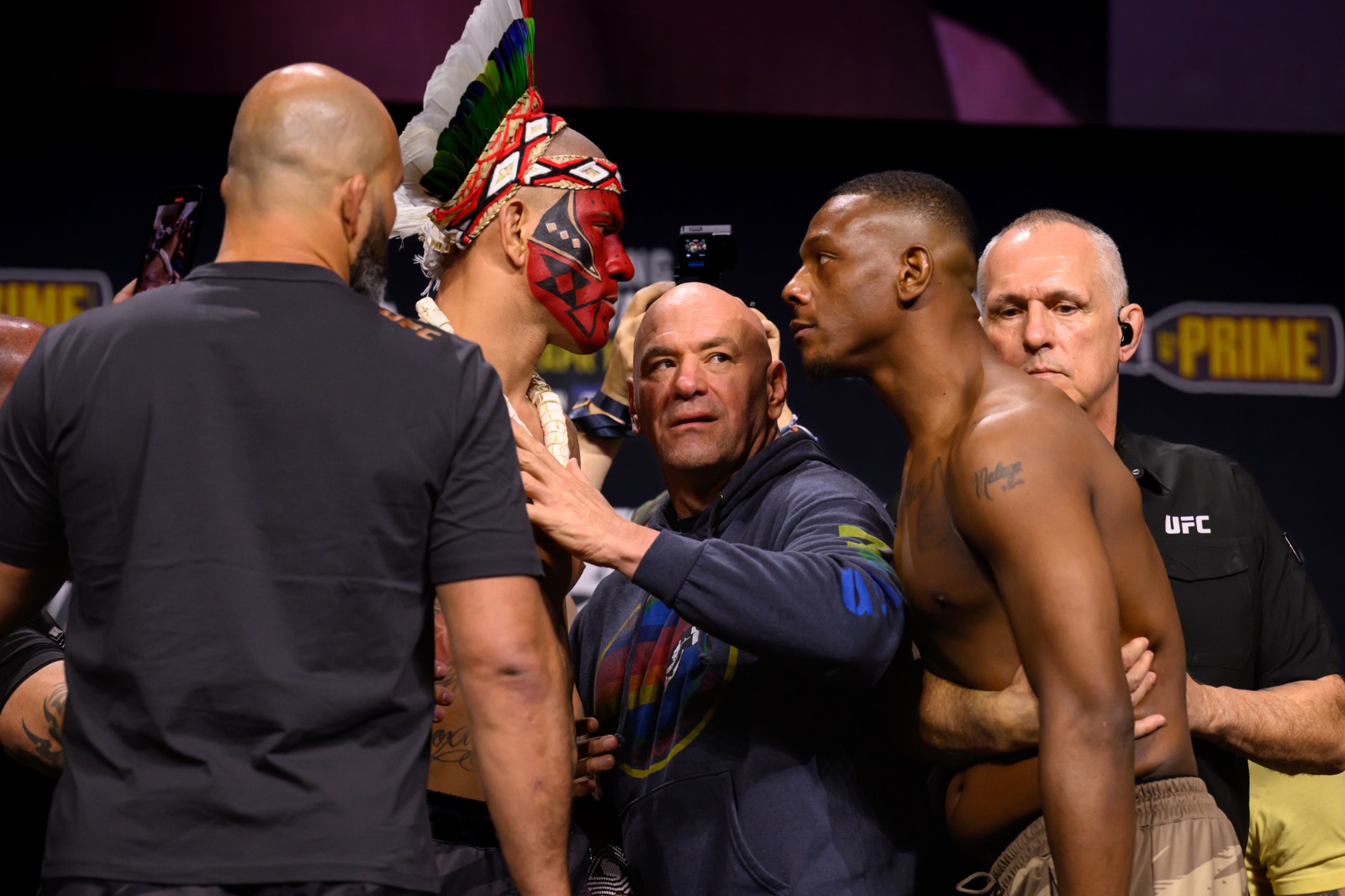 Dana White separated Alex Pereira and Jamahal Hill during their UFC 300 face-off