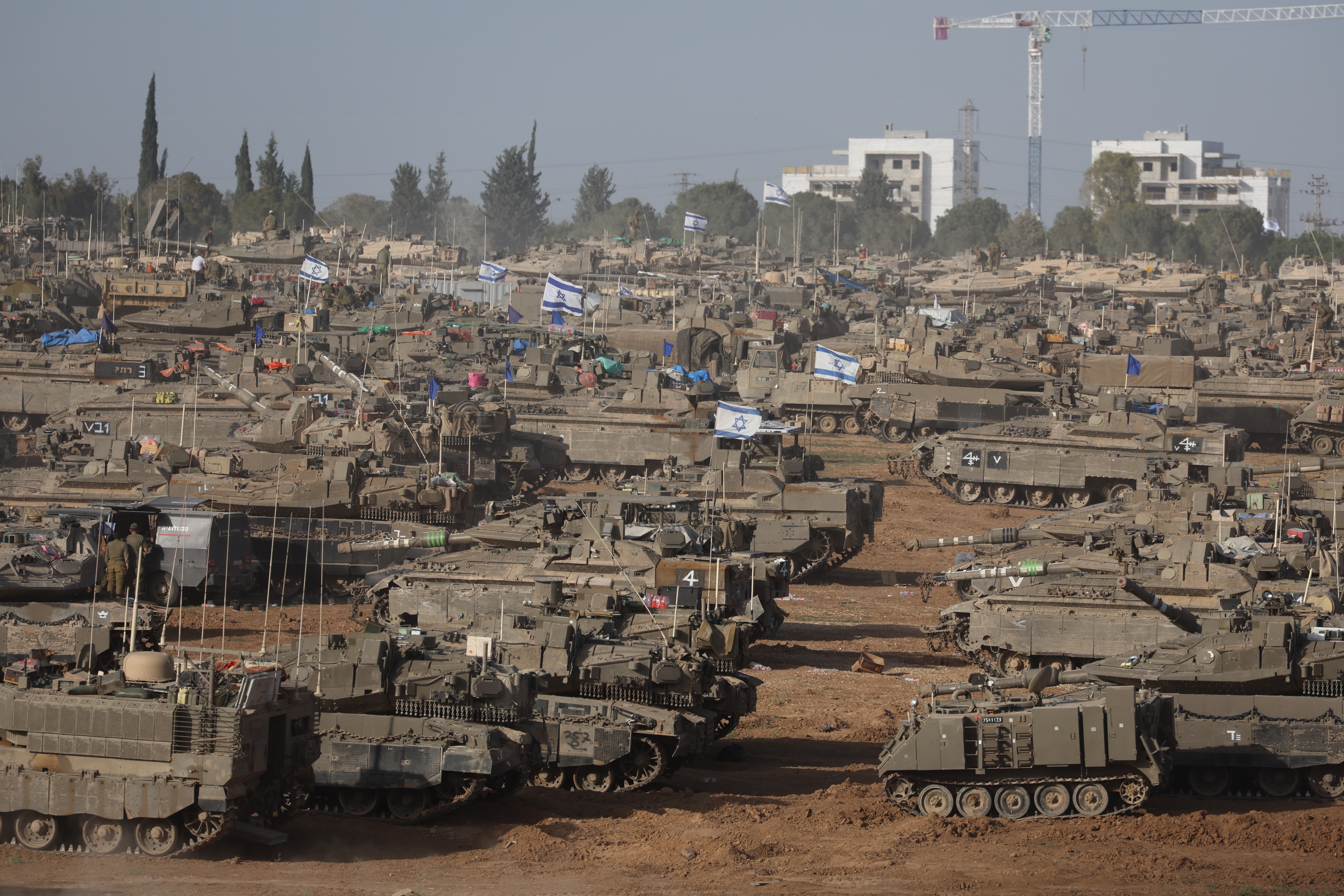 Israeli tanks massed close to the border with Rafah