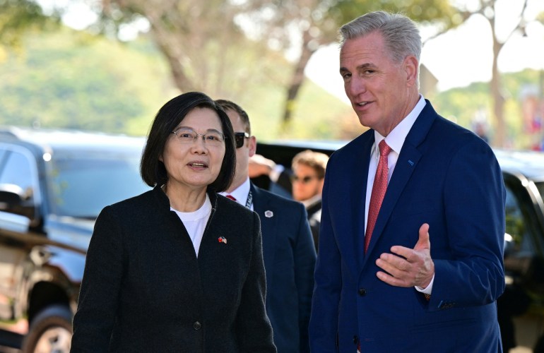 Tsai Ing-wen with former US House Speaker Kevin McCarthy in California