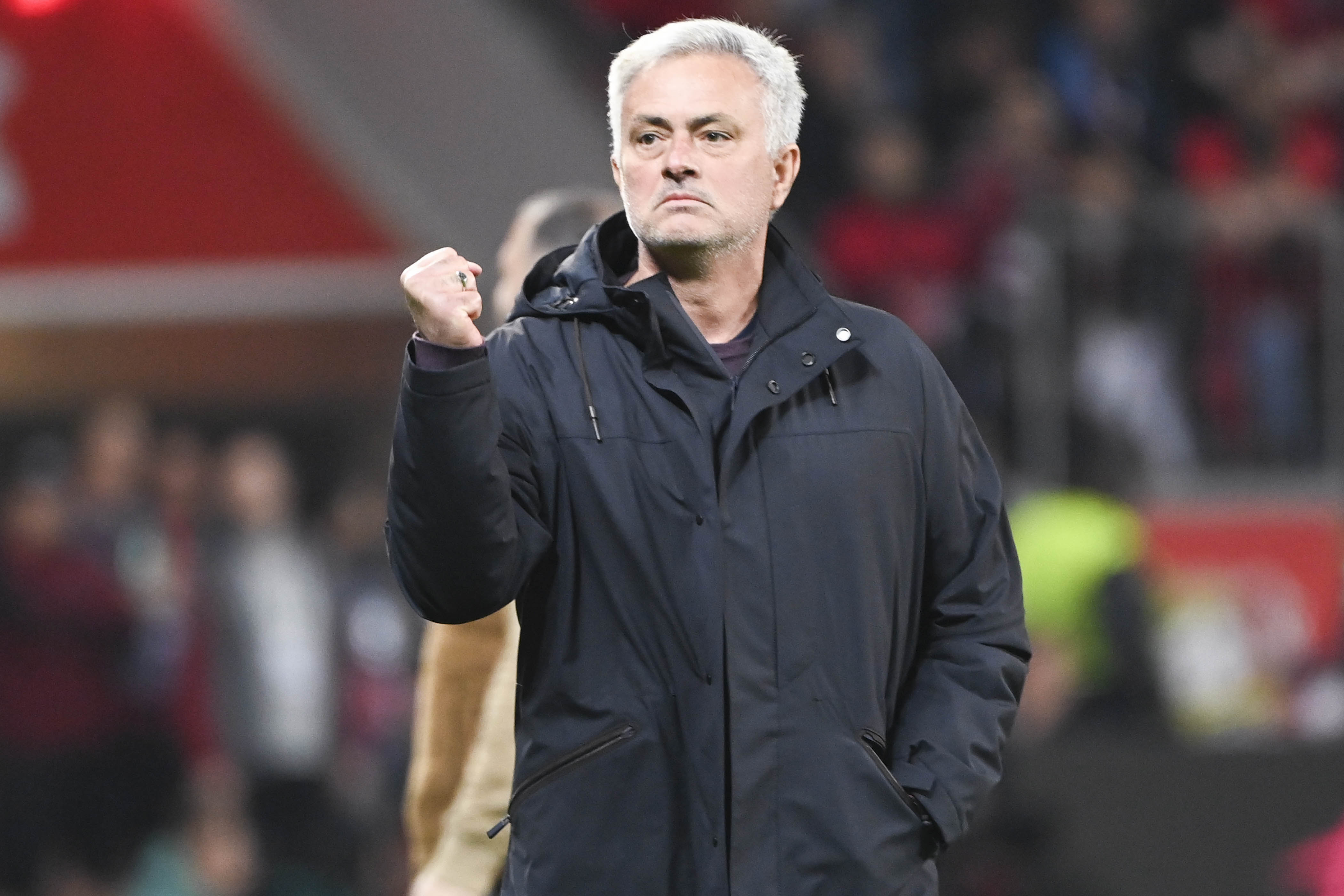 Jose Mourinho is set to return to management with Fenerbahce