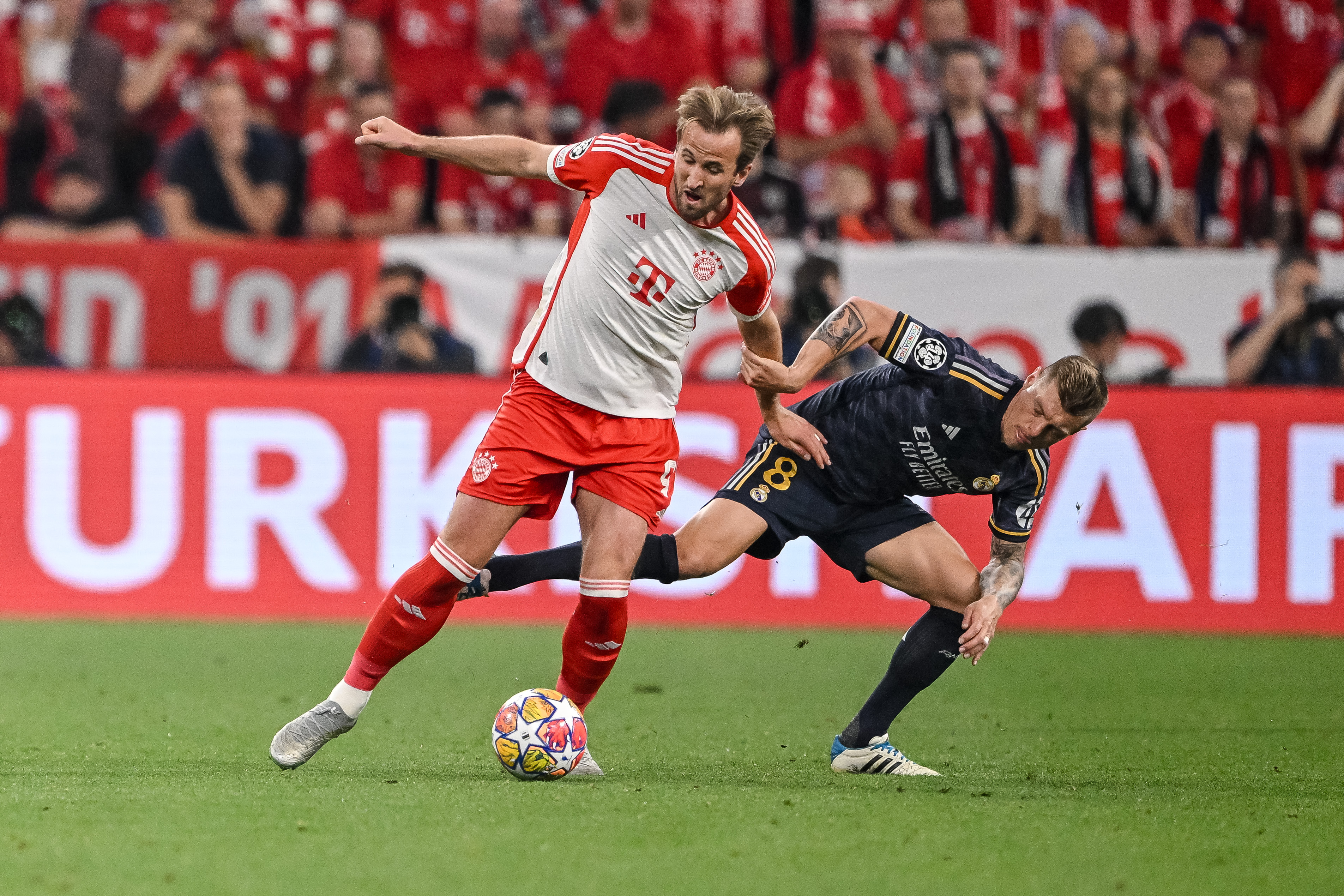 Harry Kane scored as Bayern drew 2-2 with Real Madrid in the first leg