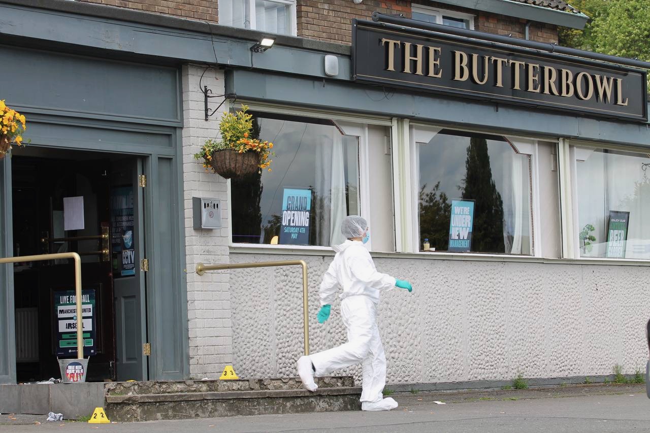 Forensics at the pub where he died