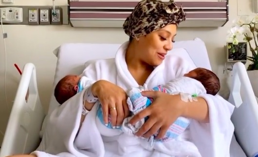 Abby De La Rosa gave birth to twin boys Zion and Zillion