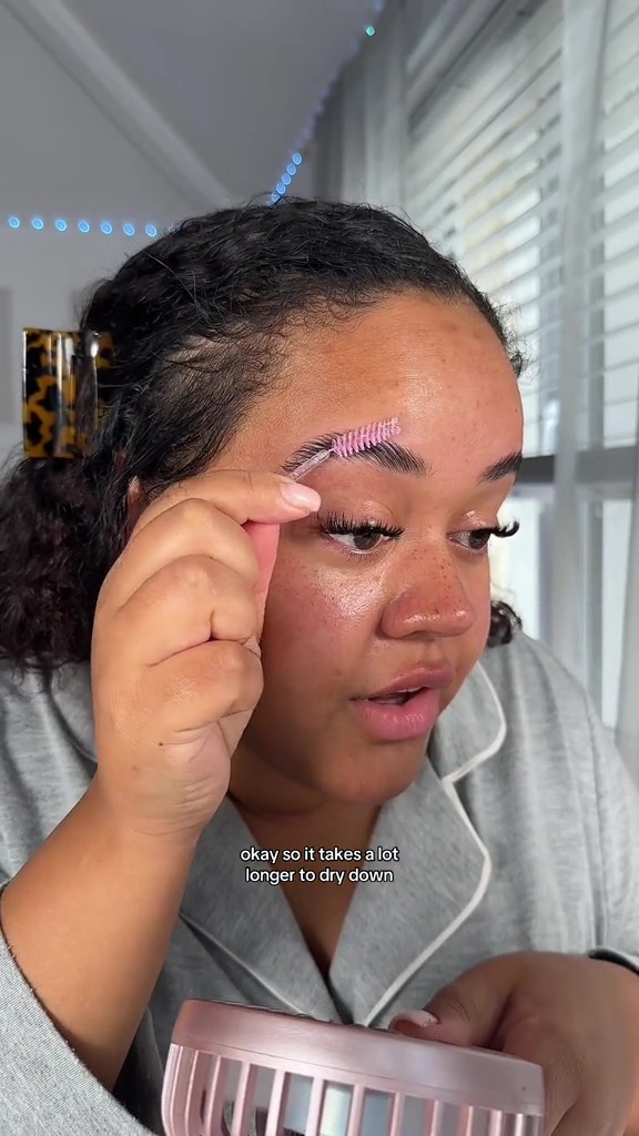 Alysha is an Aldi Beauty Club member and has tried the new Benefit dupe brow products