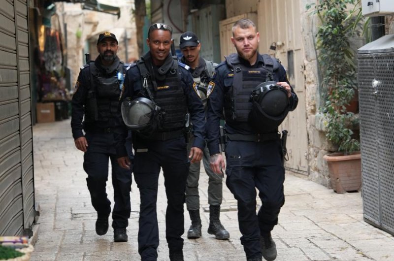 Israeli Police are seen responding to an incident involving a Palestinian 'terrorist' accused of planning an attack in Jerusalem. Photo courtesy of Israeli Police