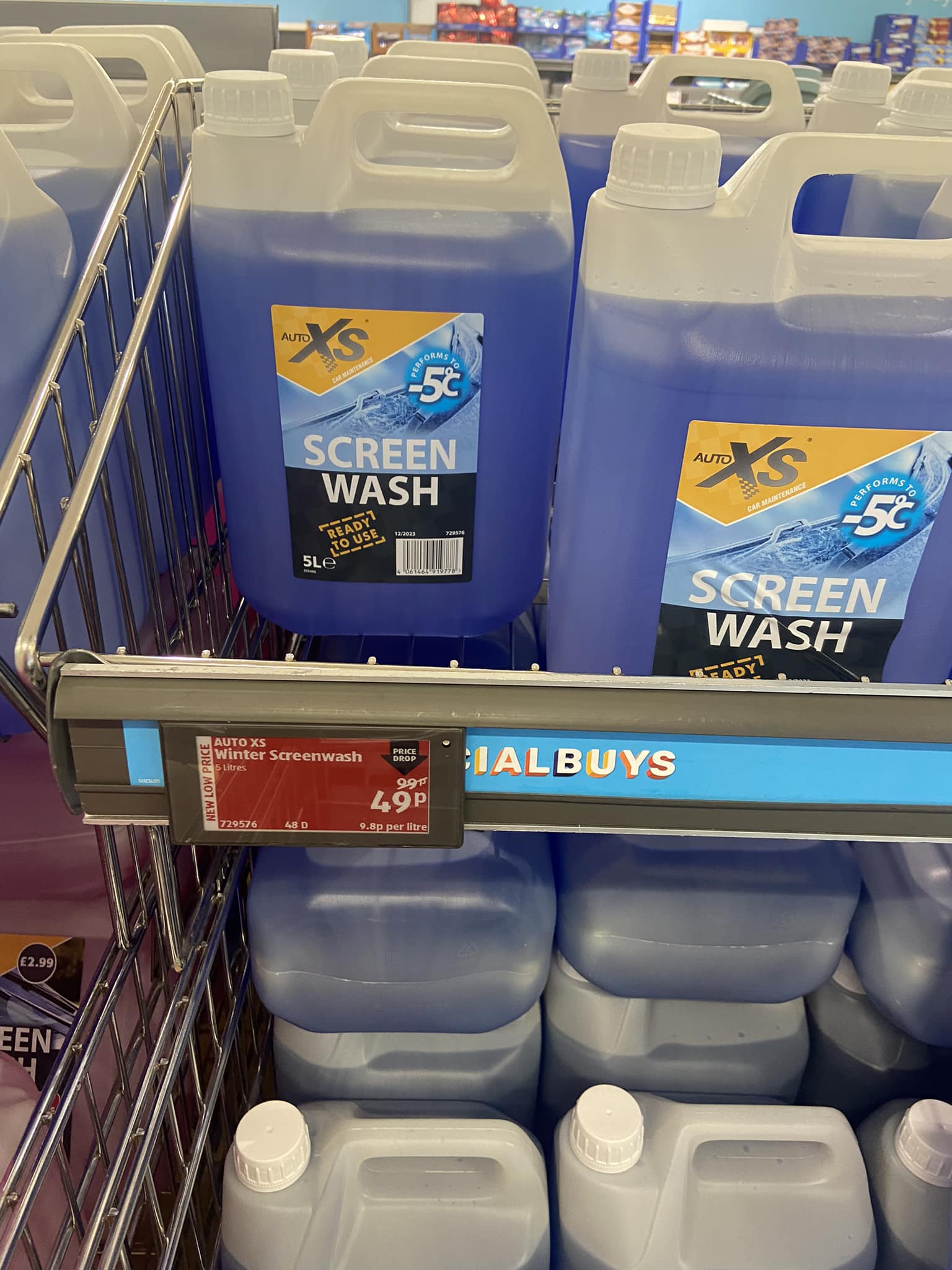 Bargain hunters were stunned when they spotted Auto XS Screen Wash for sale