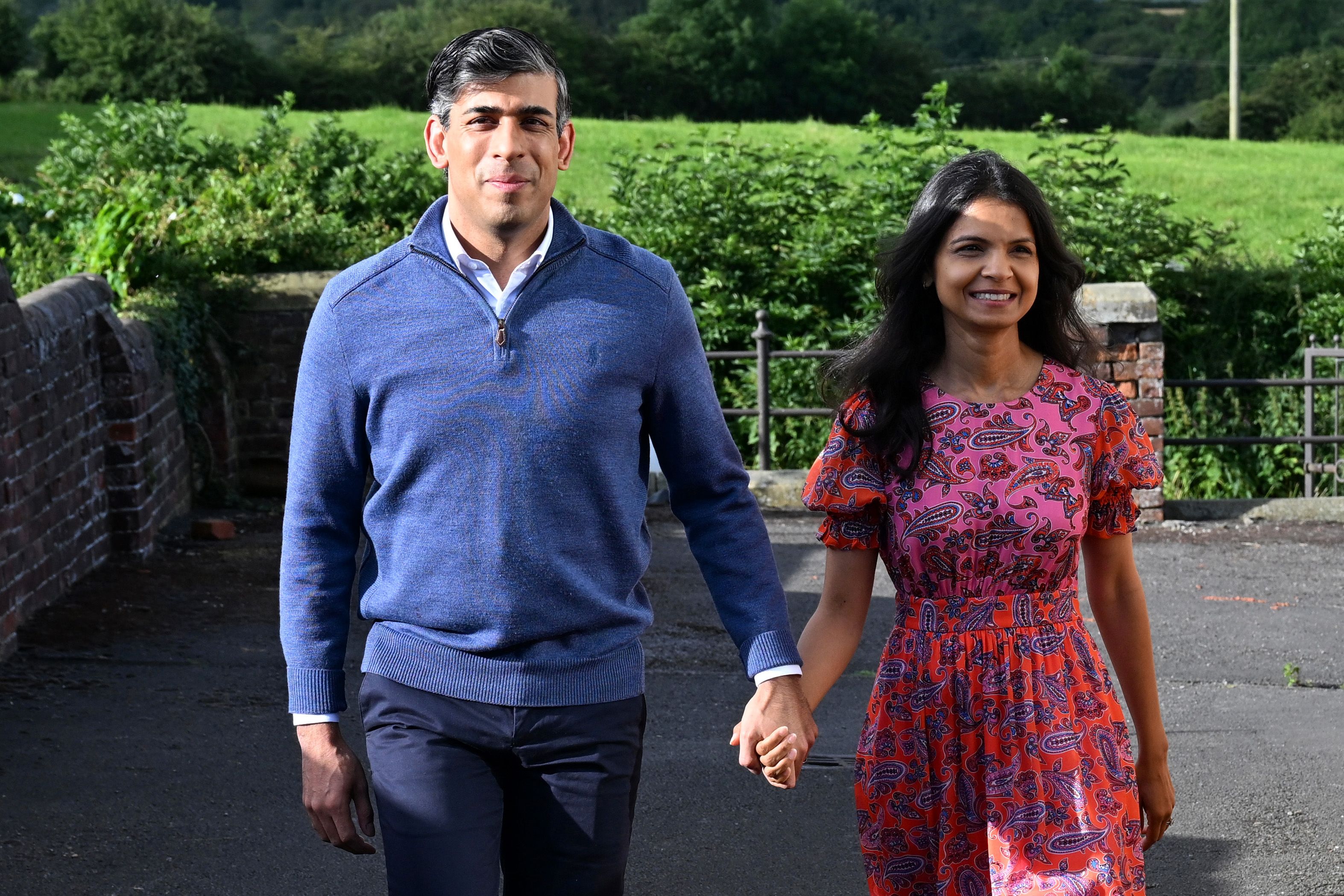 Rishi Sunak and his wife Akshata Murty visited a polling station to vote yesterday