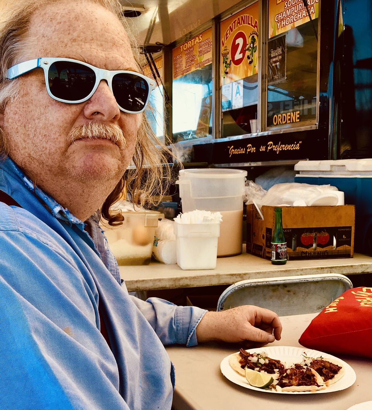 Jonathan Gold at Tacos Los Güichos on Sept. 17, 2016.