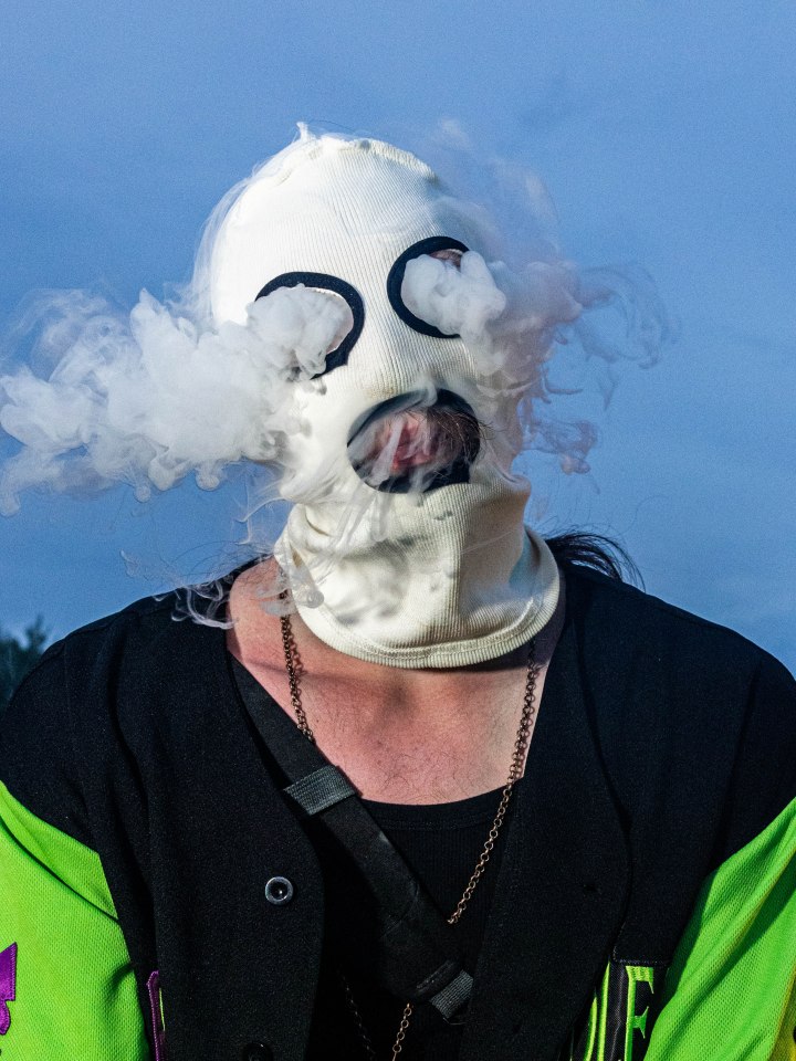 A Juggalo blew his vape through his mask