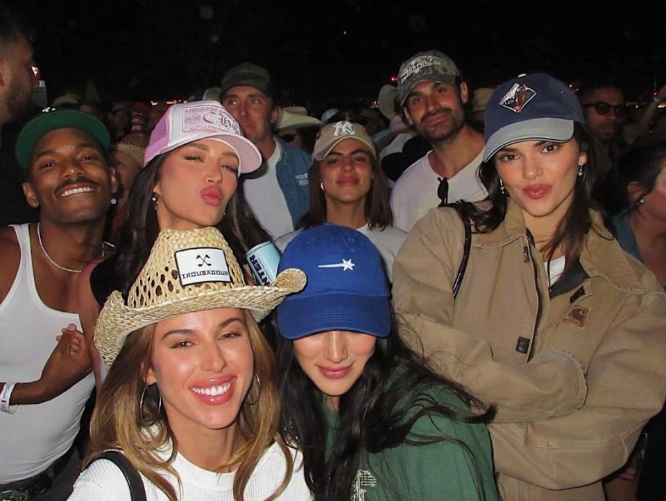 Fans speculated about Kendall Jenner's facial work when she looked different while  with friends at Stagecoach festival