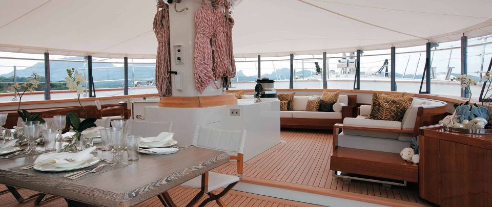 Inside the Bayesian yacht