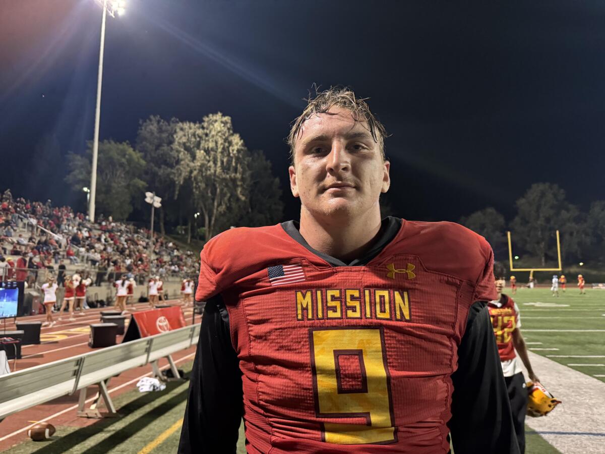 Jaden Williams of Mission Viejo recorded three more sacks on Saturday vs. Santa Margarita.