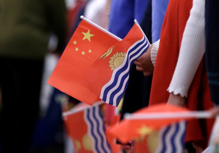 Flags of Kiribati and China