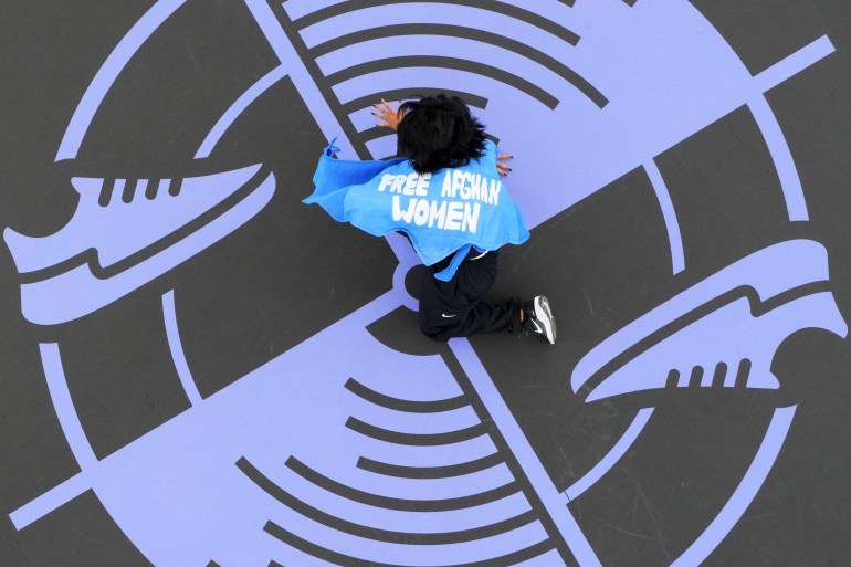 Paris 2024 Olympics - Breaking - B-Girls Pre-Qualifier Battle - La Concorde 1, Paris, France - August 09, 2024. Talash of Refugee Olympic Team in action. REUTERS/Angelika Warmuth